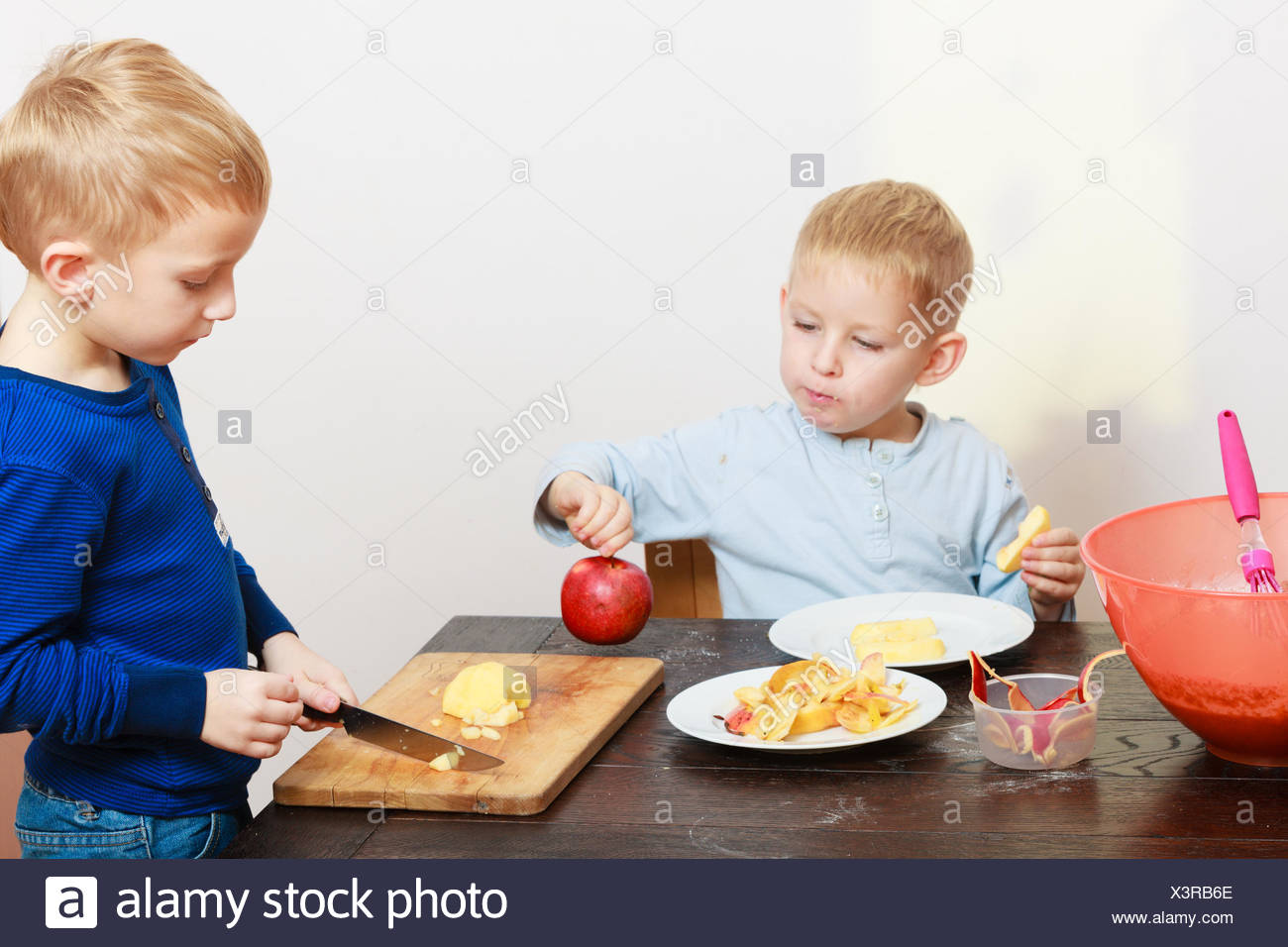 kids cutting fruit