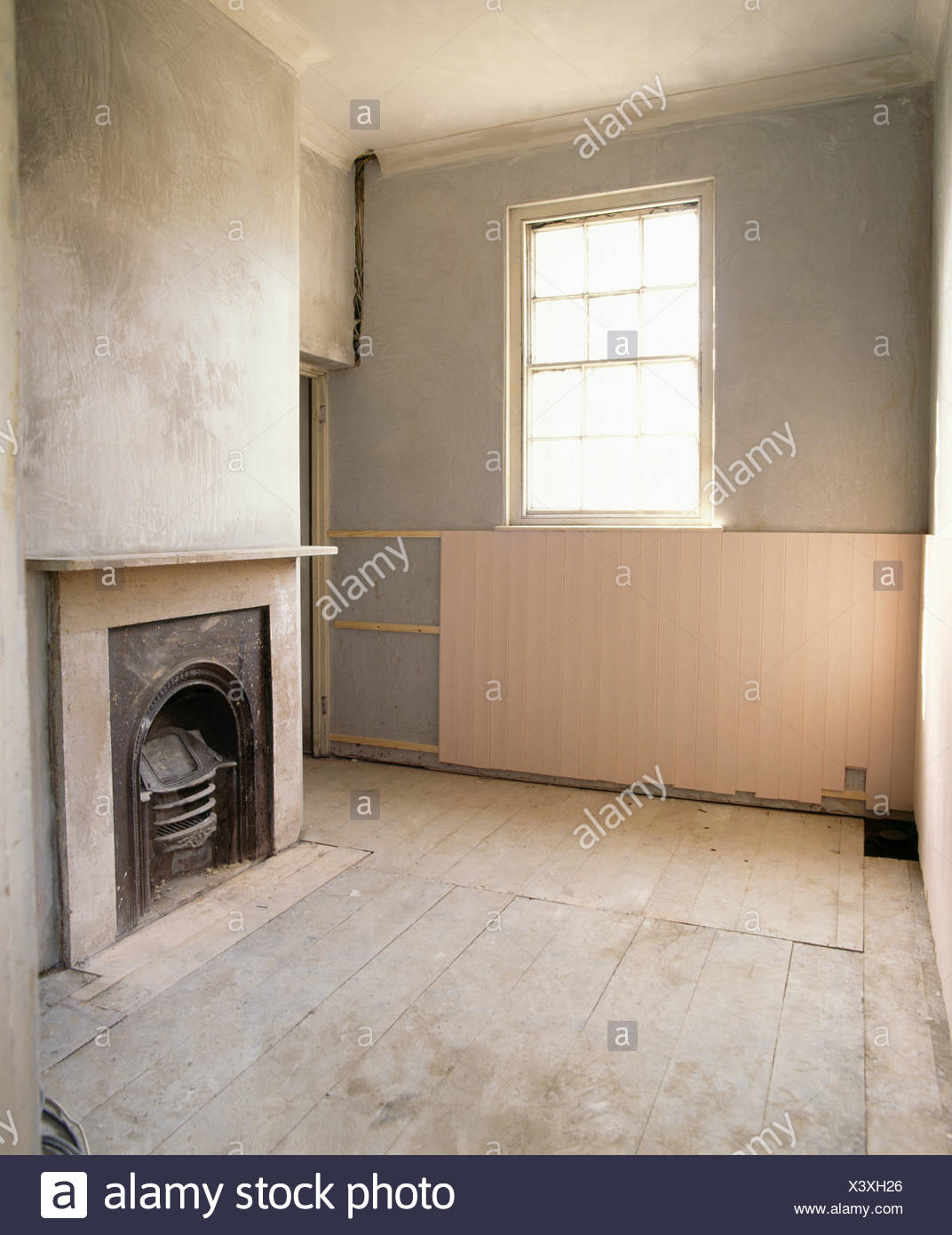 Empty Room With Newly Fitted Tongue Groove Dado Panelling Stock