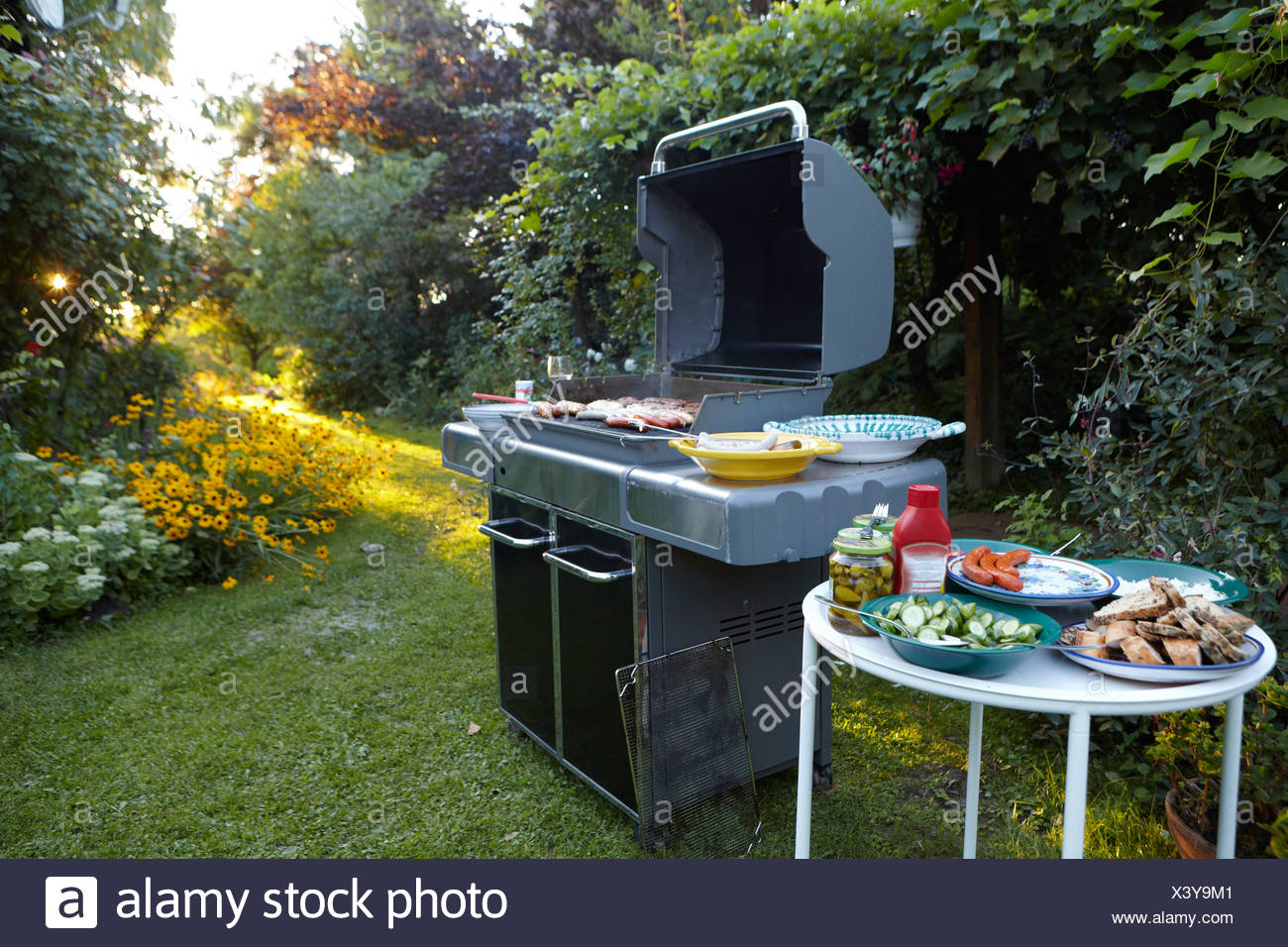 Bbq Garden Stock Photos Bbq Garden Stock Images Alamy