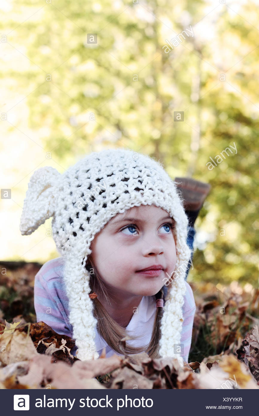 girls white bobble hat