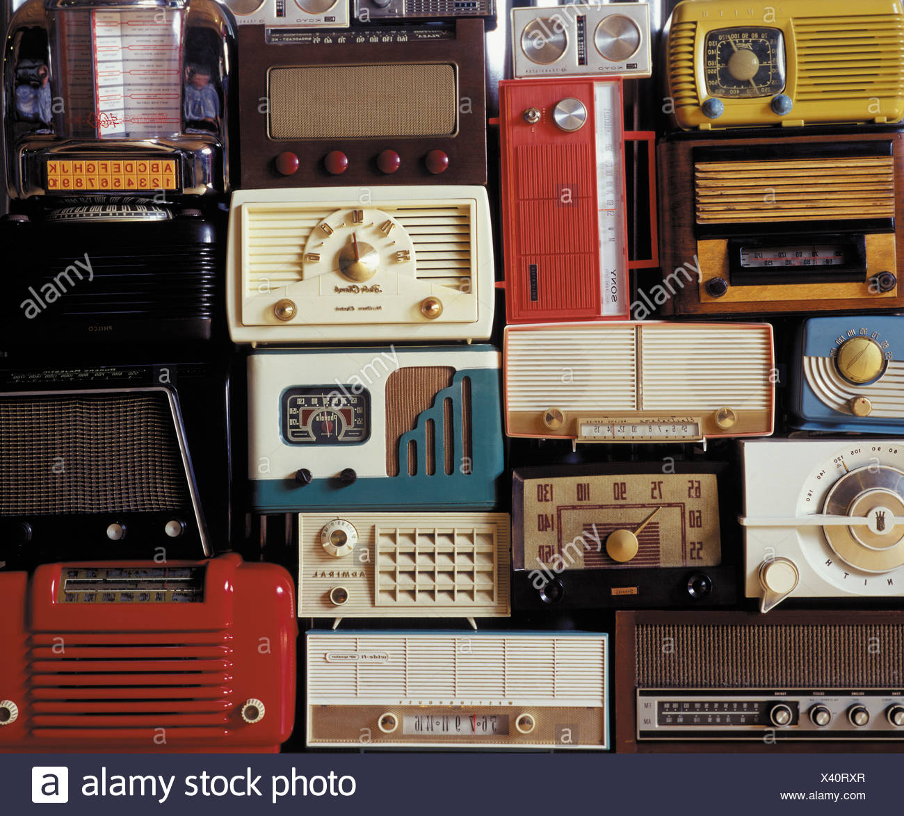 Old Radios Stock Photos & Old Radios Stock Images Alamy