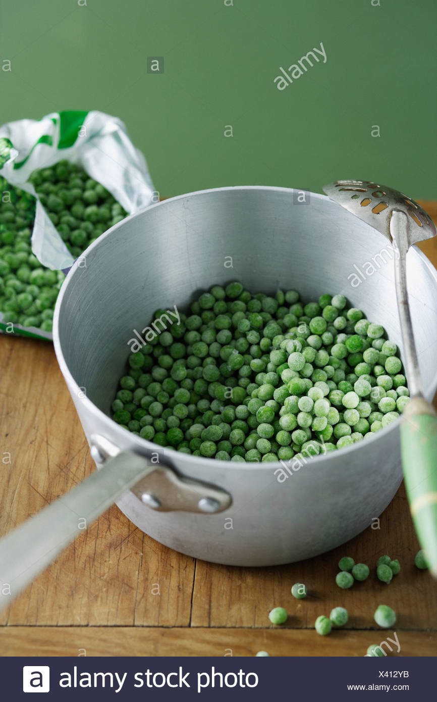 Download Frozen Peas Bag High Resolution Stock Photography And Images Alamy PSD Mockup Templates