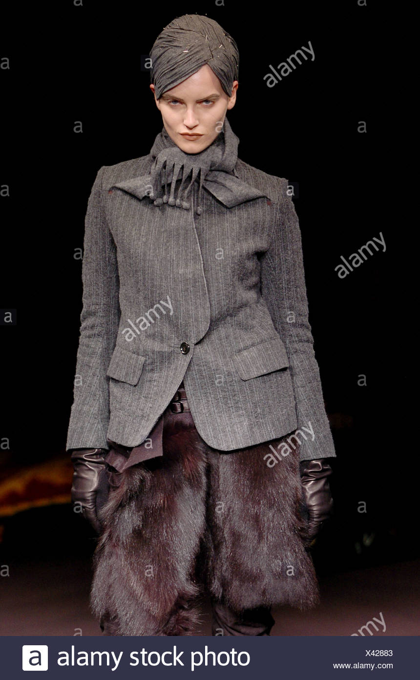 fur gloves outfit