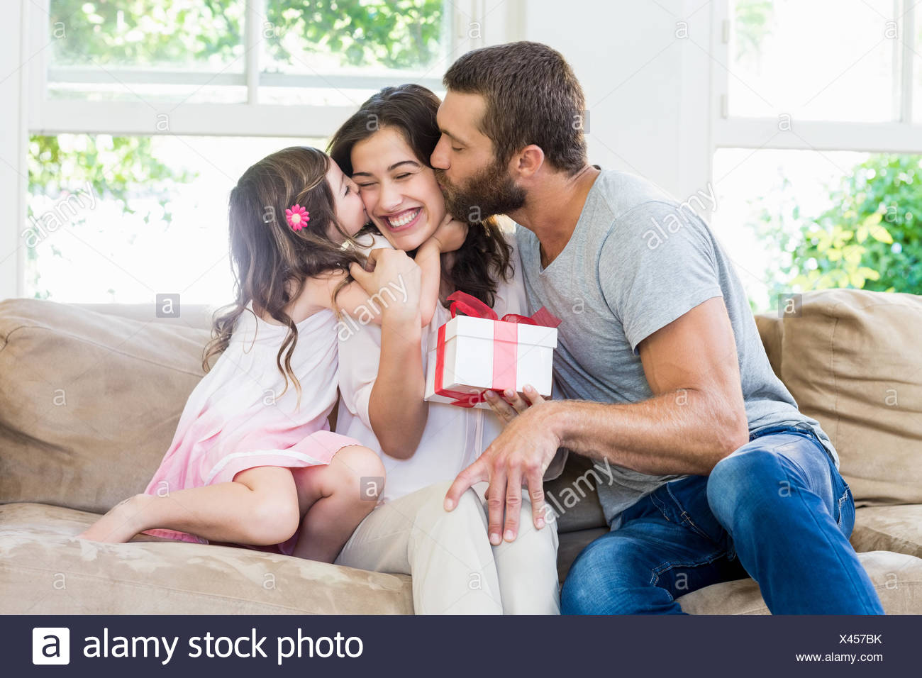 gift for mother to be from husband