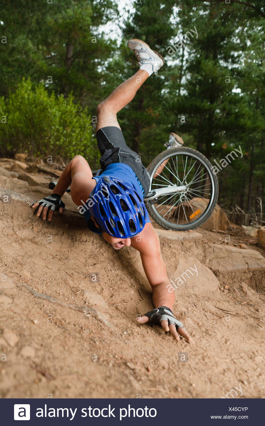 Falling Off Bike High Resolution Stock Photography and Images Alamy