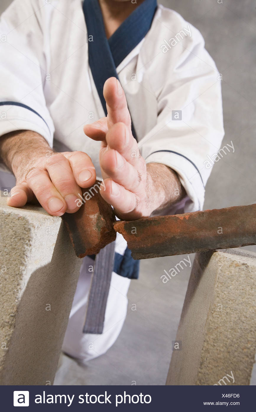 Karate Chop Stock Photos & Karate Chop Stock Images Alamy