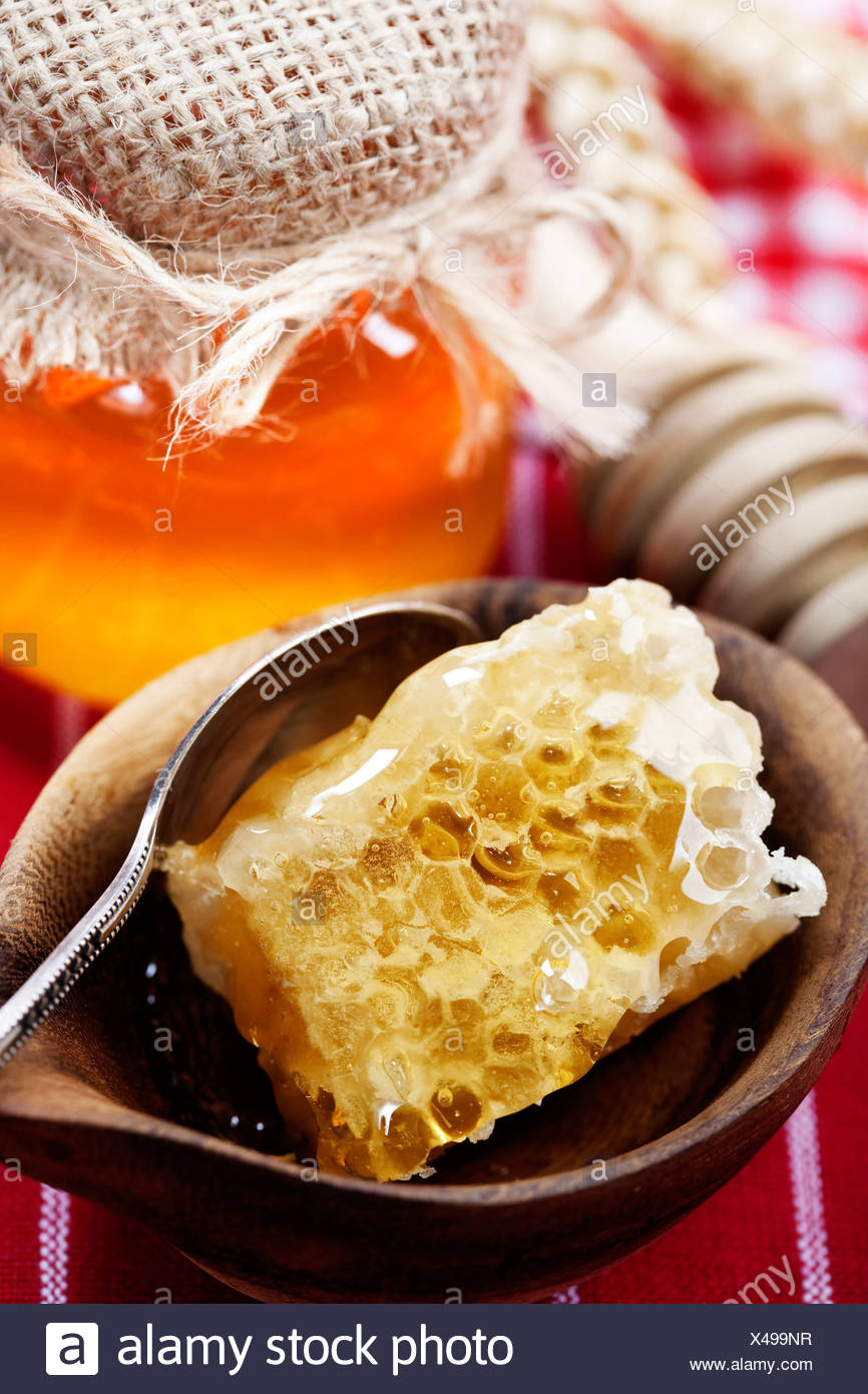Download Beautiful Honey Comb Spoon And Honey In Jar Stock Photo Alamy Yellowimages Mockups
