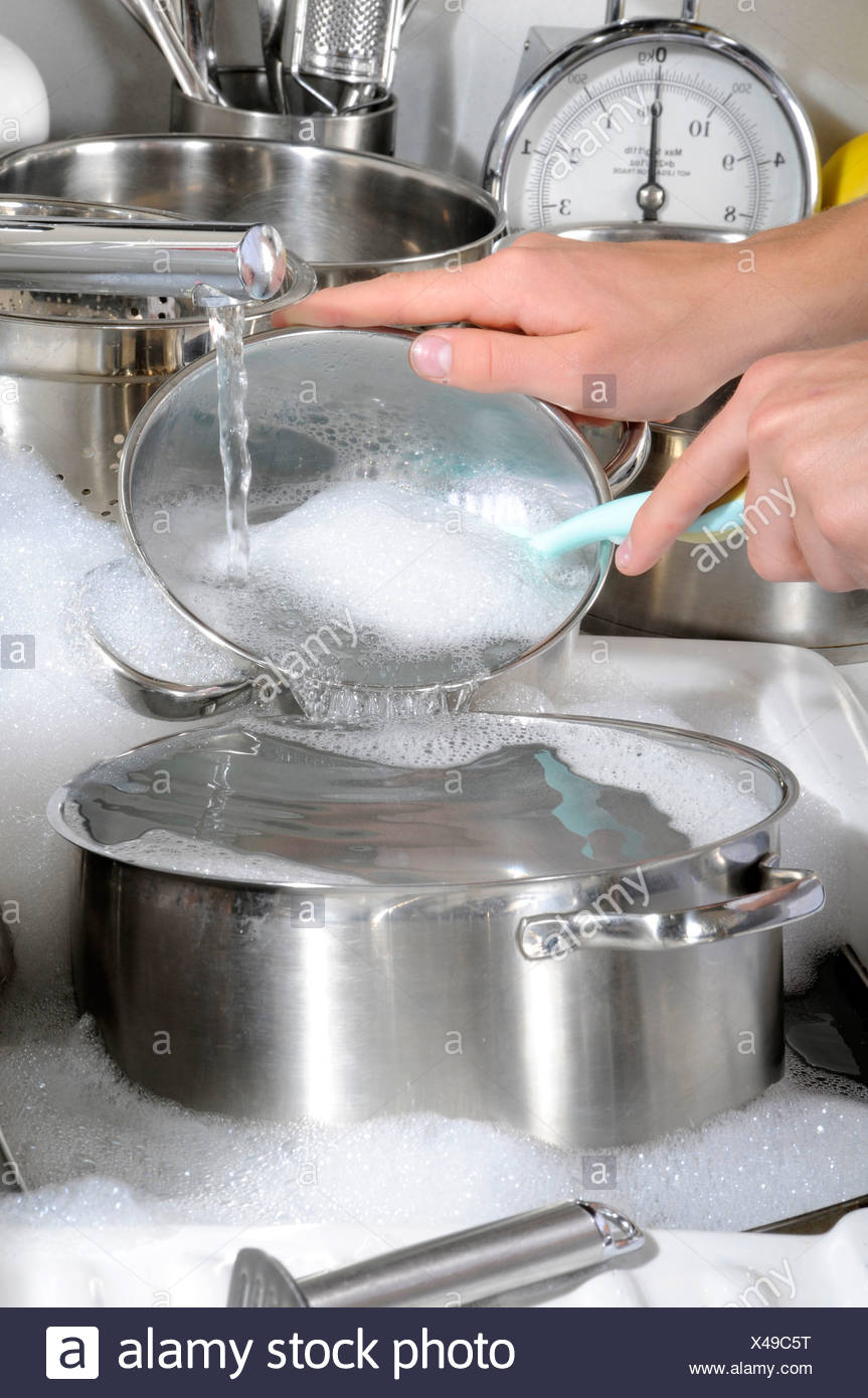 Washing Pans High Resolution Stock Photography and Images Alamy