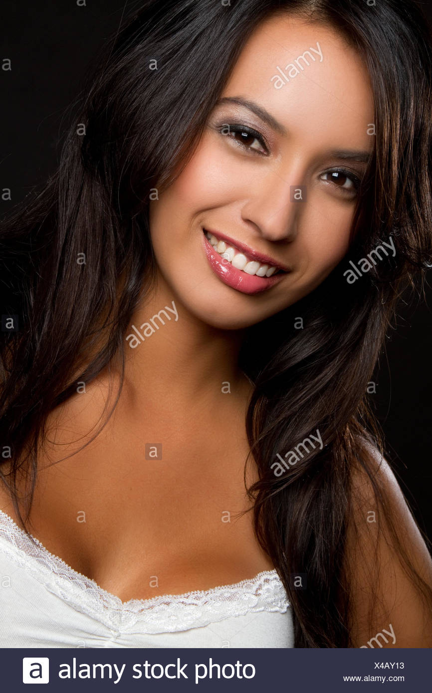 https://c8.alamy.com/comp/X4AY13/beautiful-smiling-latin-woman-headshot-X4AY13.jpg