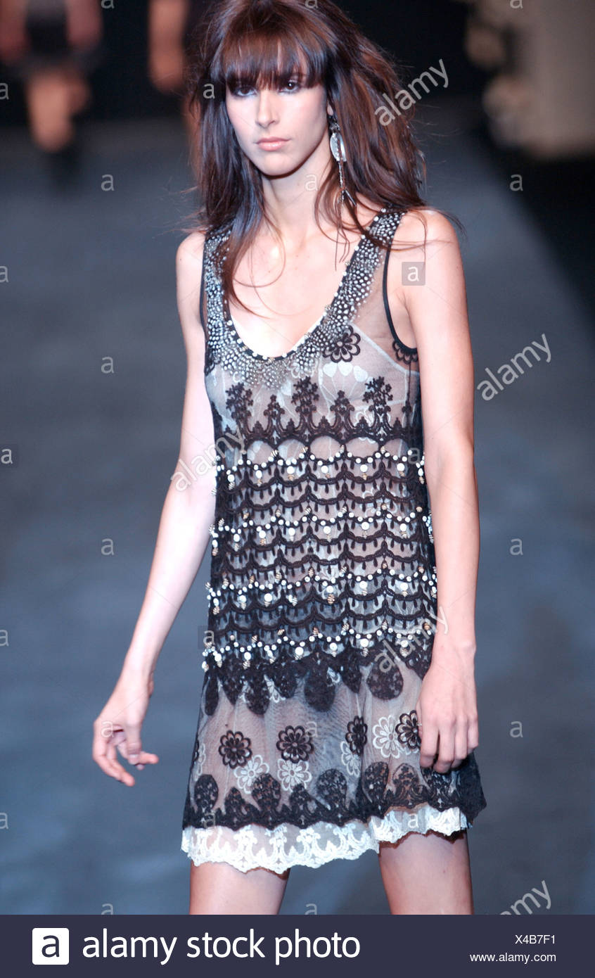 Anna Molinari Milan Ready To Wear Spring Summer Model Facing