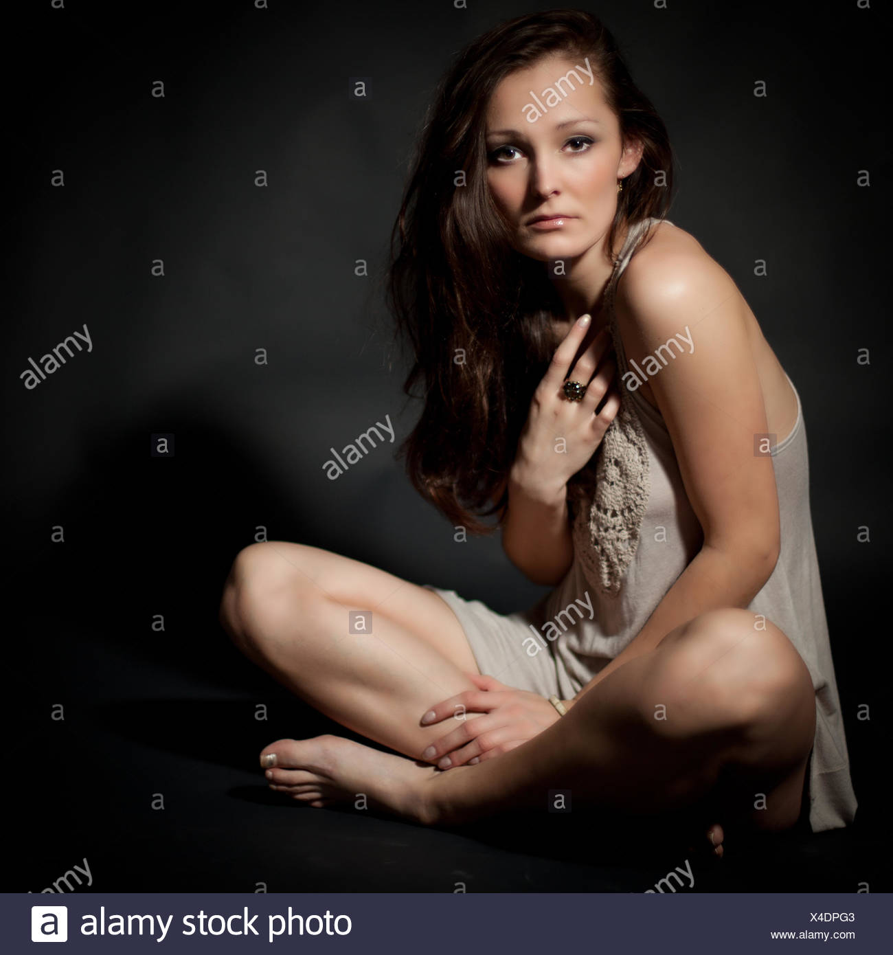 Woman Lady Face Portrait Black Swarthy Jetblack Deep Black Video Stock Photo Alamy alamy