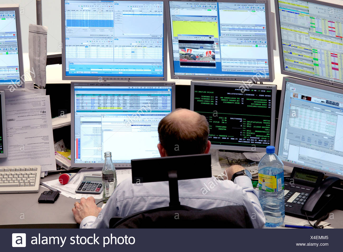 Frankfurt Stock Exchange Broker High Resolution Stock Photography And Images Alamy