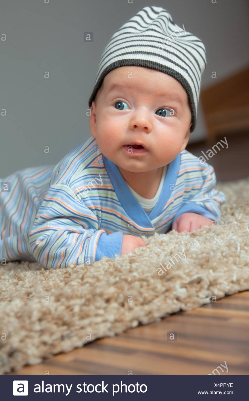 2 months old. Фотосессия 3 месяца мальчику. 2 Месяца мальчику. 2 Месячный ребенок мальчик. Фото на 2 месяца мальчику.