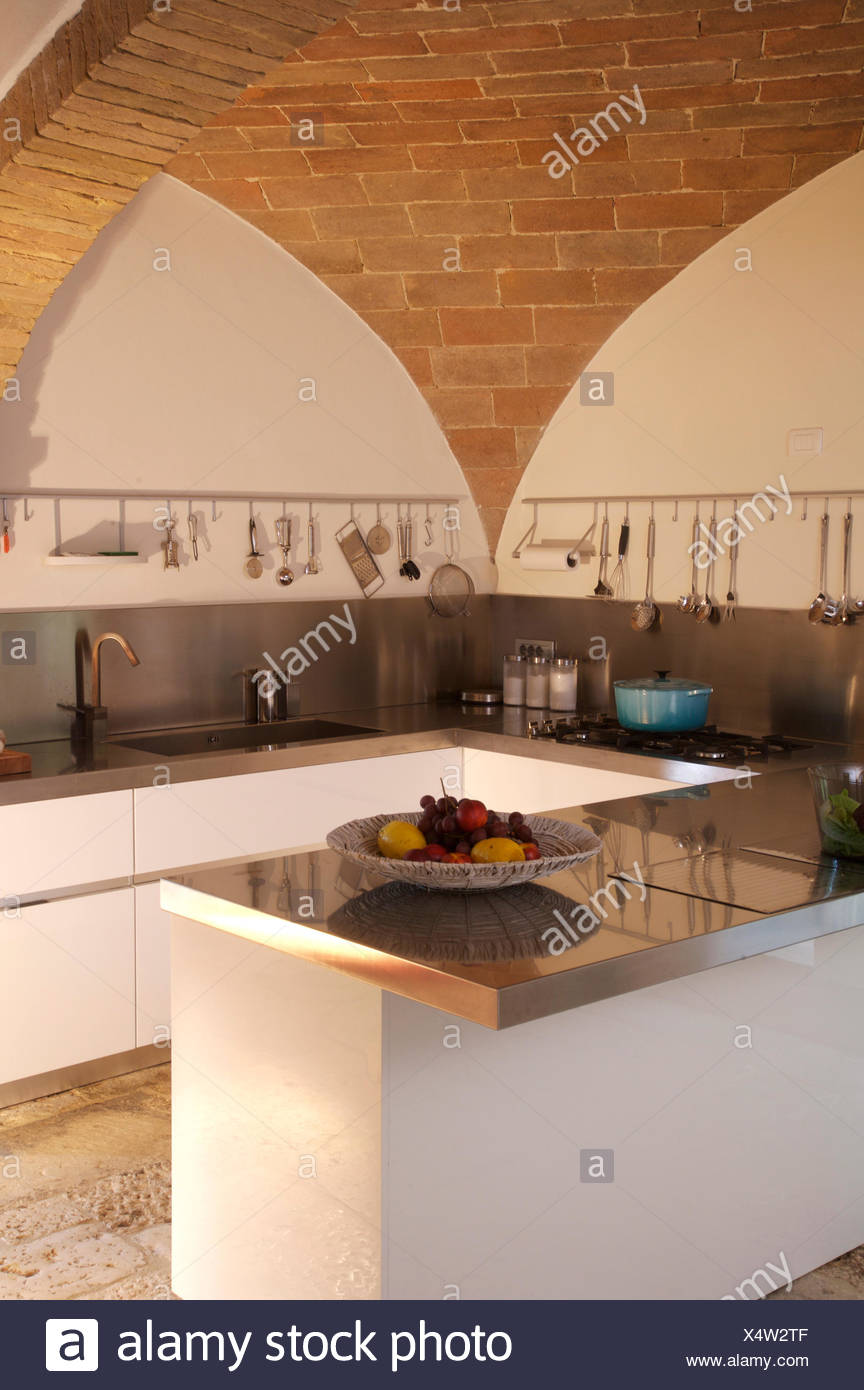 Vaulted Brick Ceiling In Contemporary Italian Kitchen With Granite