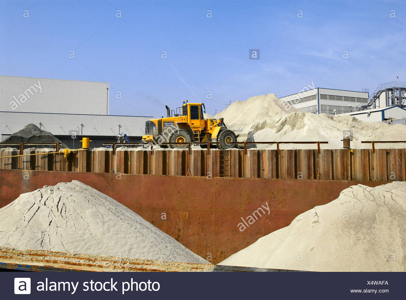 Load Loader High Resolution Stock Photography and Images - Alamy
