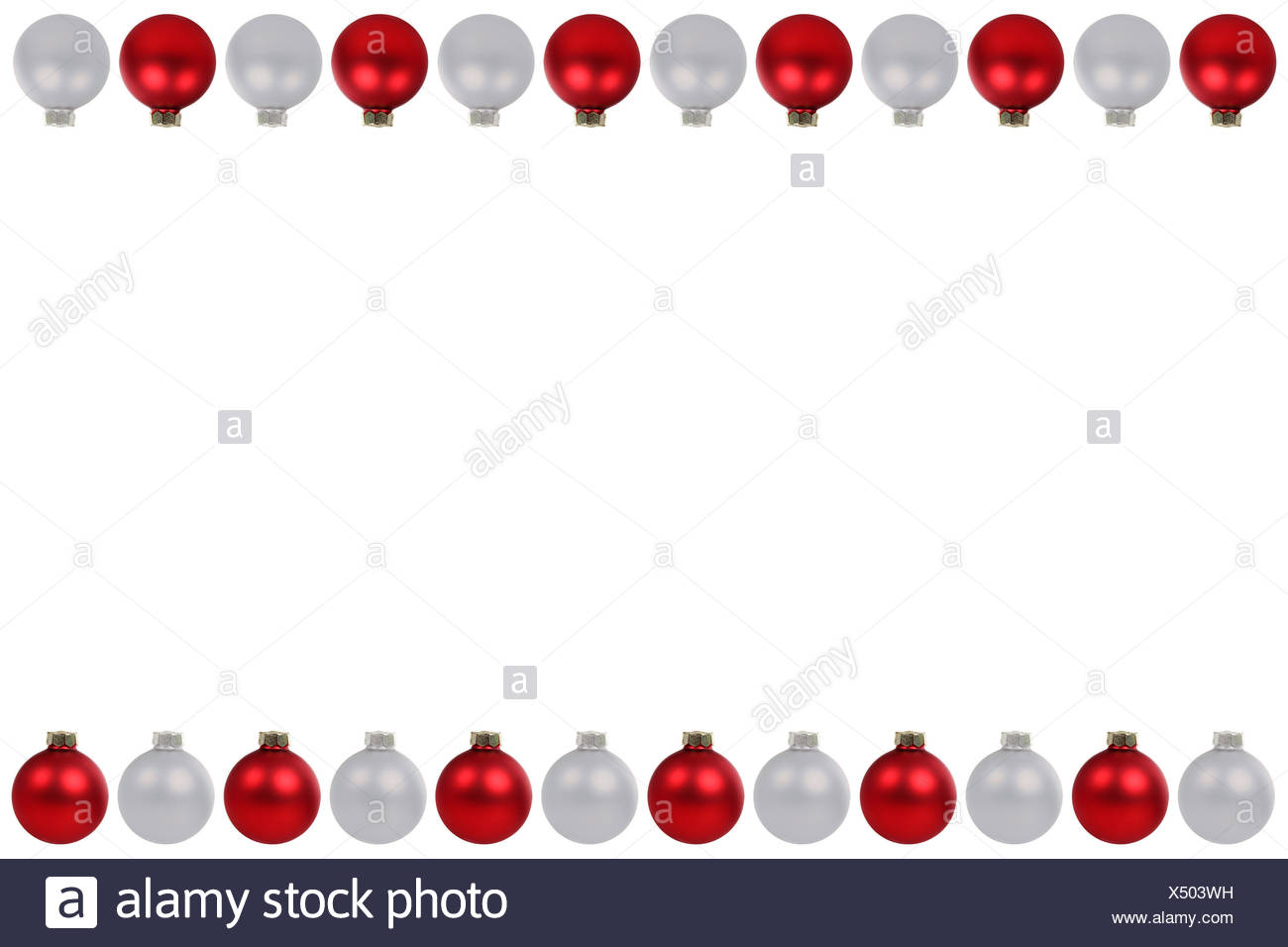 Weihnachtskugeln Weihnachten Rot Silber Textfreiraum Copyspace Freisteller Freigestellt Isoliert Vor Einem Weissen Hintergrund Stock Photo Alamy
