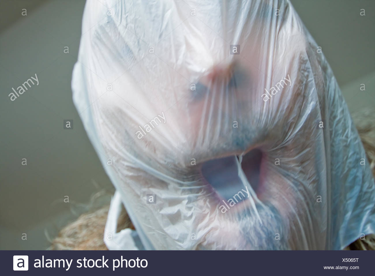 plastic-bag-man-face-X5065T.jpg