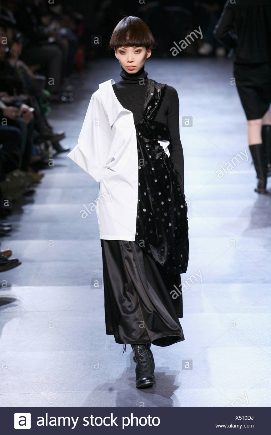 Limi Feu Paris Ready To Wear Autumn Winter Model Wearing Black Satin Dress Over Poloneck Half White Shirt Half Black And White Stock Photo Alamy