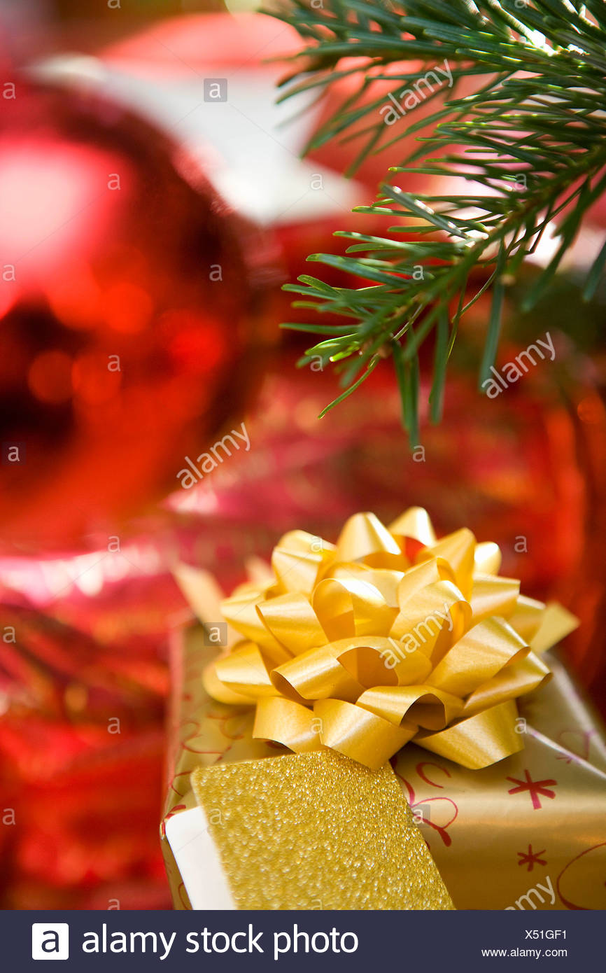 Christmas Presents Under Tree Stock Photos &amp; Christmas Presents Under