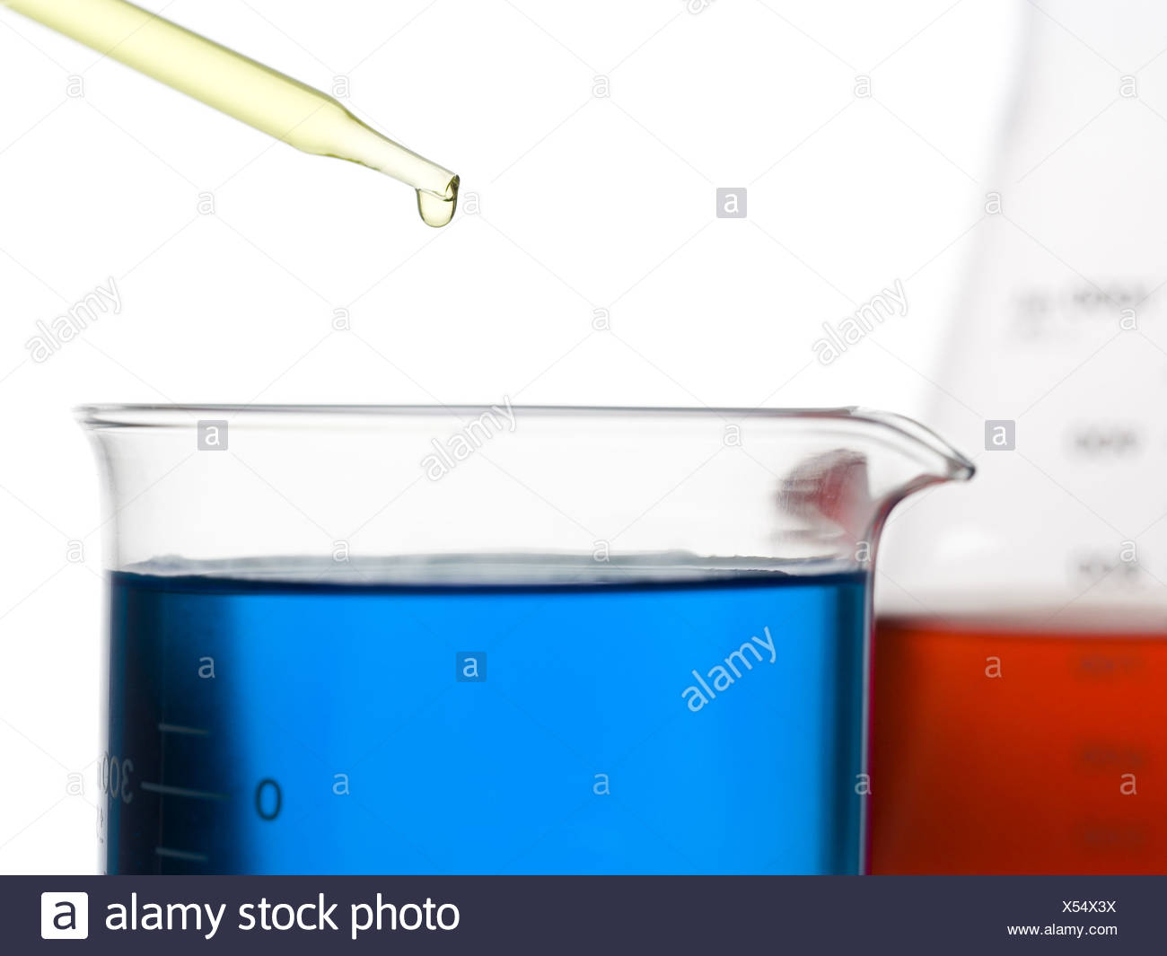 Chemical Reaction Beakers High Resolution Stock Photography and Images Alamy