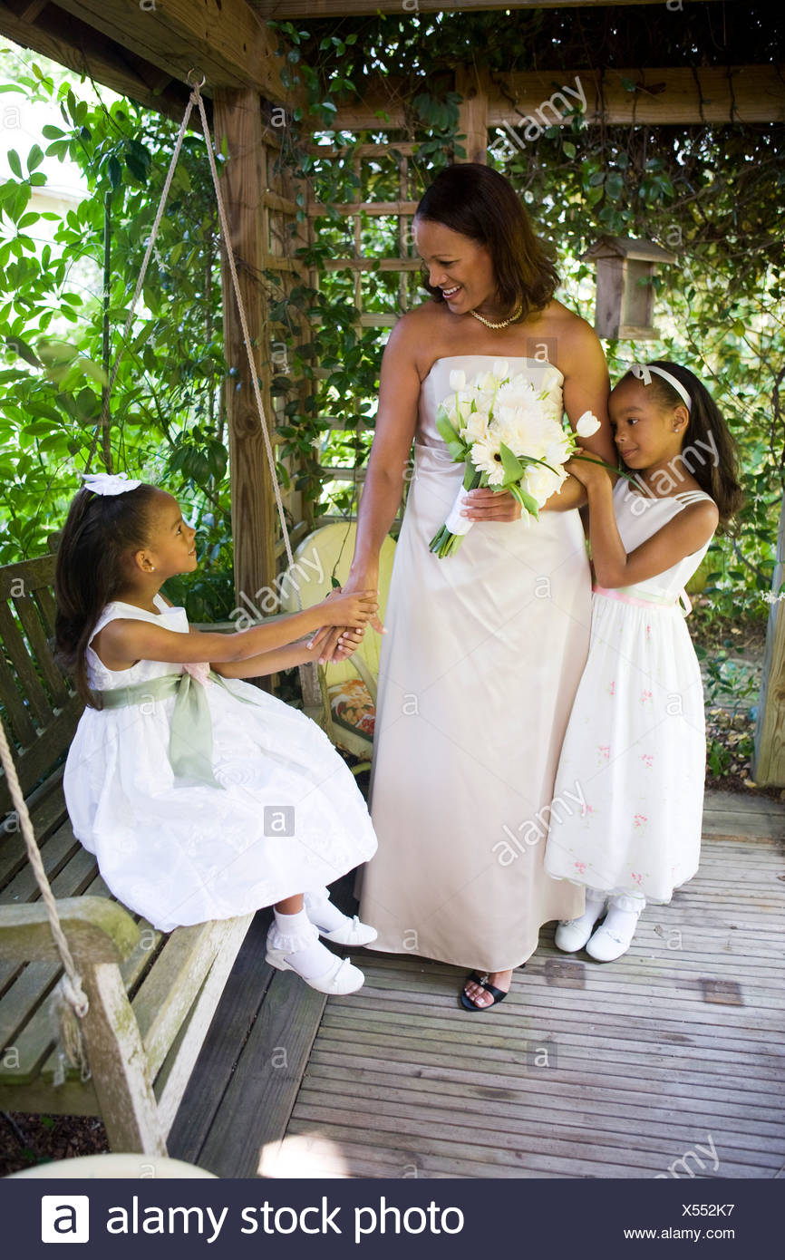 flower girl with bride
