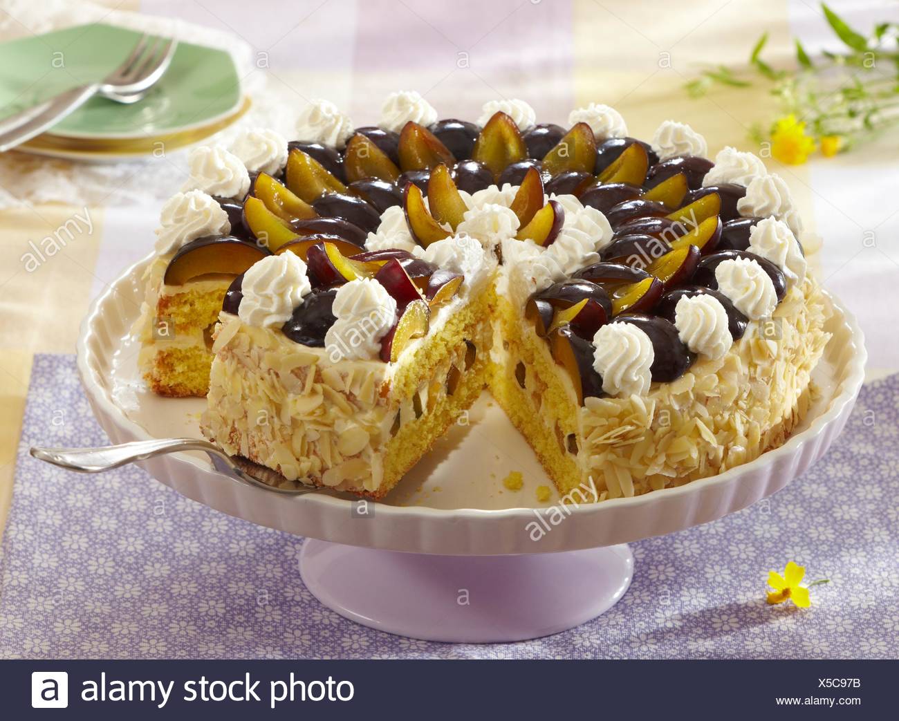 Cream Filled Gateau High Resolution Stock Photography And Images Alamy