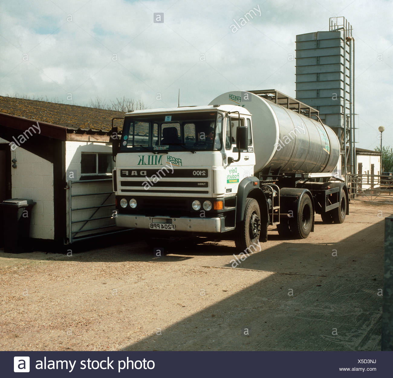 Milk Tanker High Resolution Stock Photography and Images Alamy