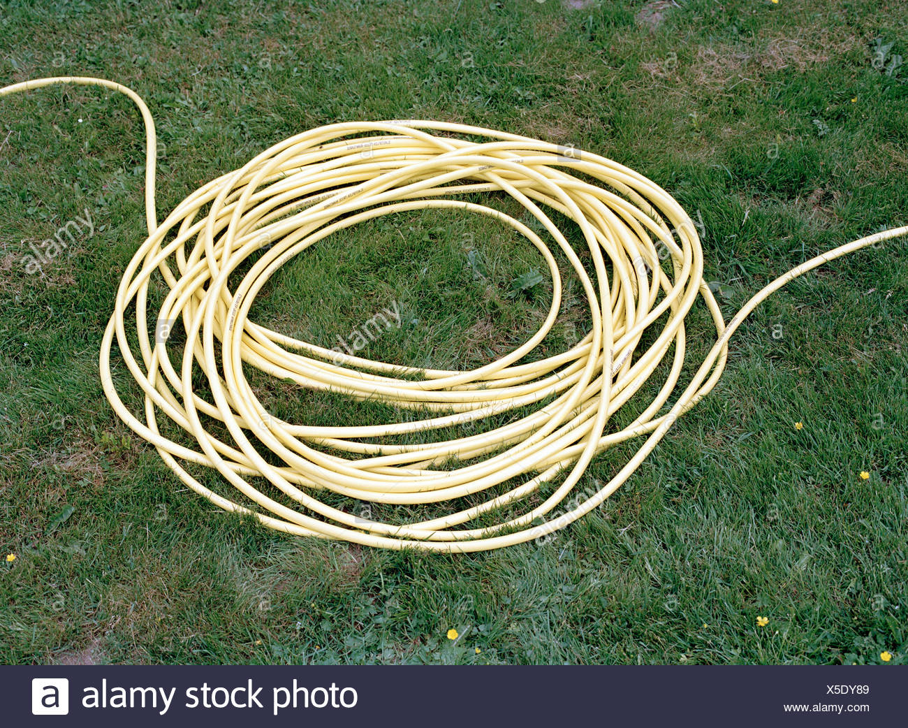 Hose Tangled Stock Photos & Hose Tangled Stock Images Alamy