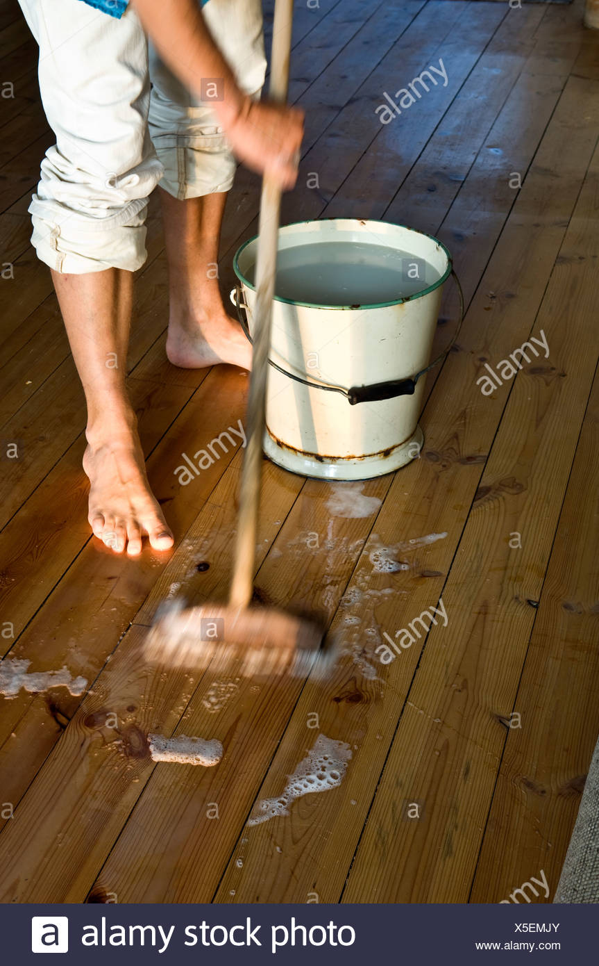 Mopping Up Stock Photos & Mopping Up Stock Images Alamy