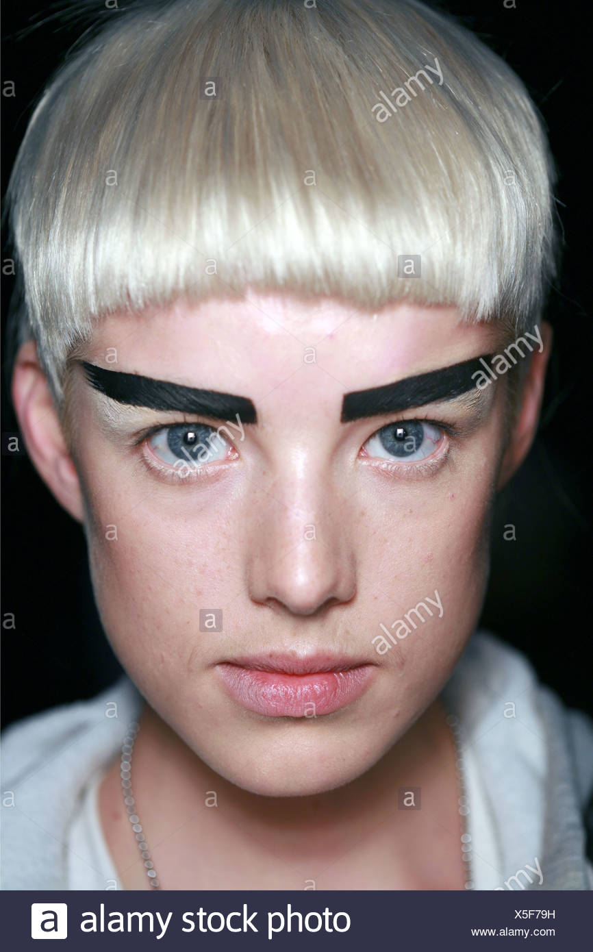 Galliano Backstage Paris Ready To Wear Spring Summer Female