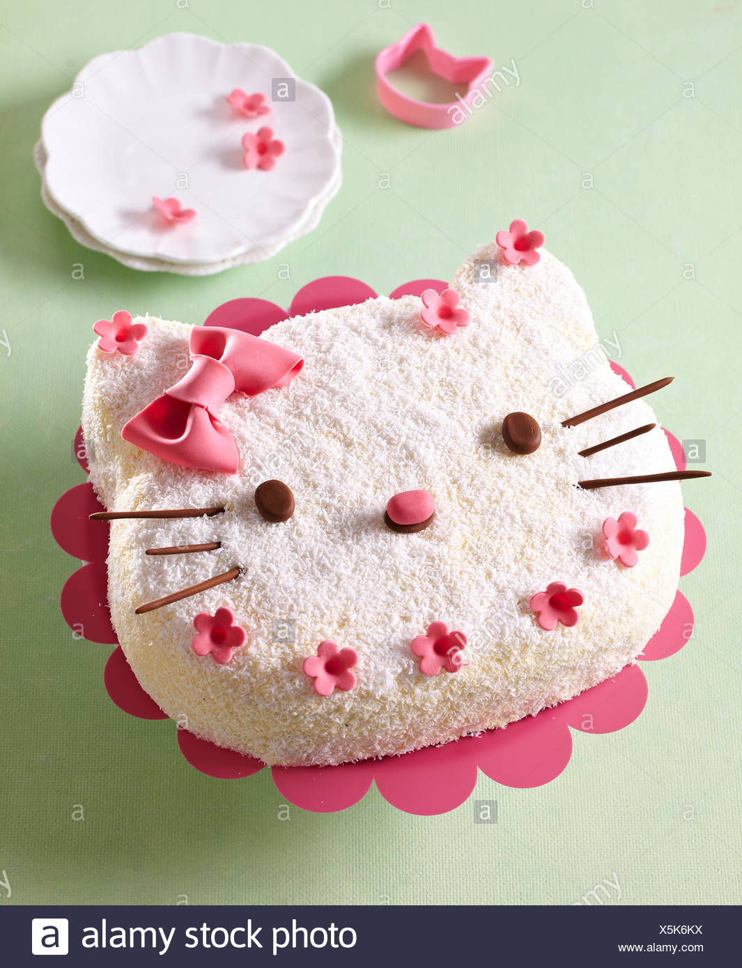 Hello Kitty Cake Stock Photo Alamy Hello Kitty Cake Stock Photo Alamy
