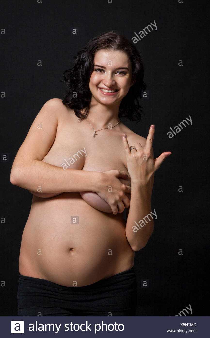 Jung schwanger nackt