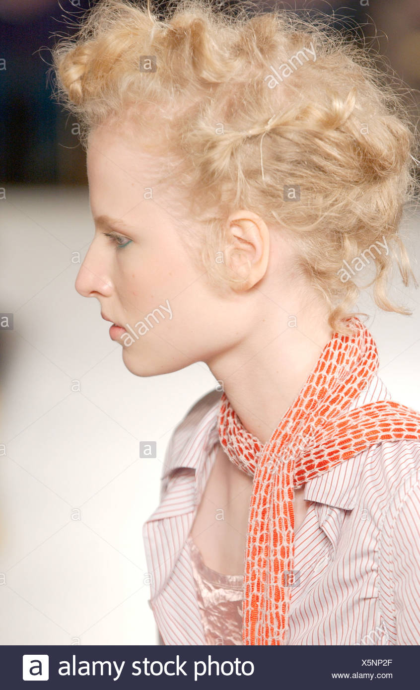 Justin Oh London Fashion Ready To Wear Spring Summer Profile Of
