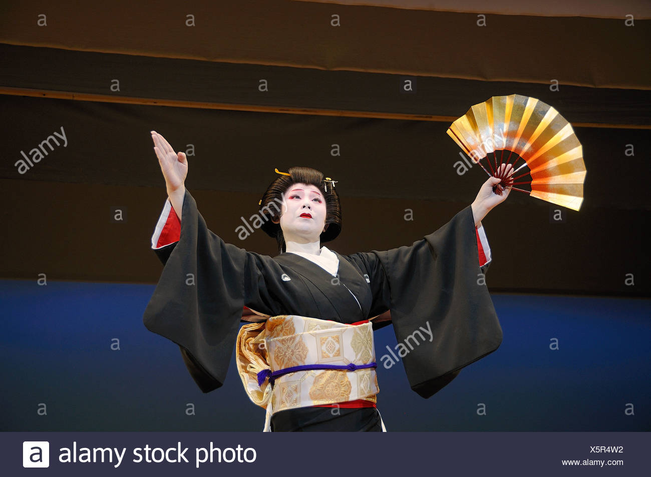miko-japan-high-resolution-stock-photography-and-images-alamy