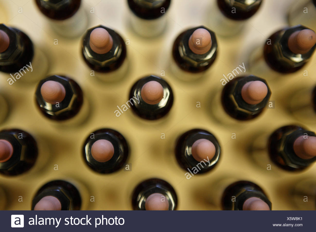 Bottles, homoeopathy, pipet, from above, brook blossoms, amber, range,  arrangement, series, vague, healing, nature medicine, health Stock Photo -  Alamy