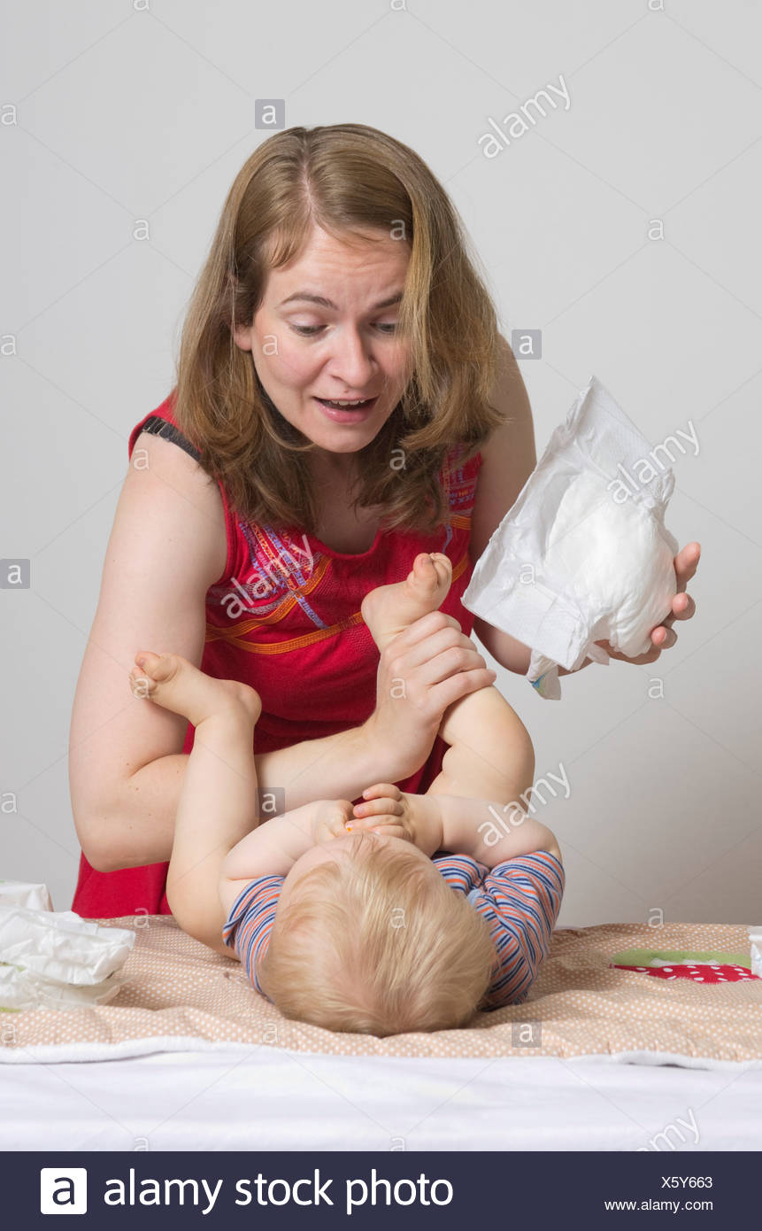 diaper change mommy