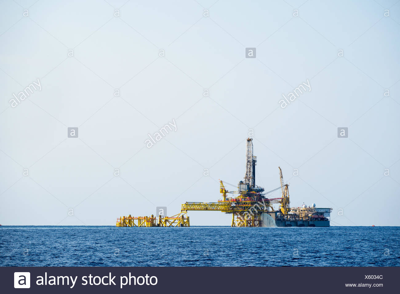 Offshore oil rig and tanker Stock Photo