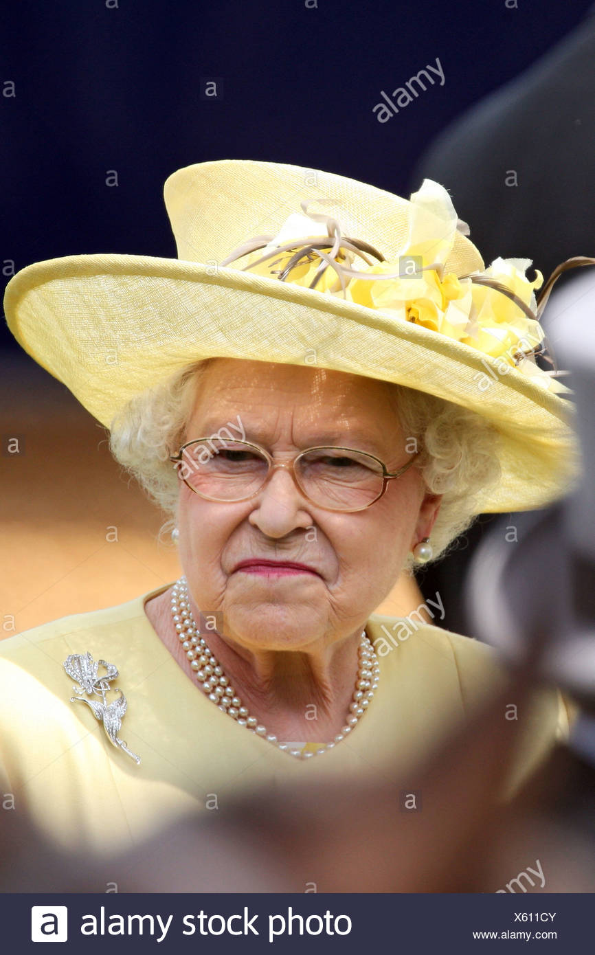 Queen Elizabeth Ii Stock Photos & Queen Elizabeth Ii Stock Images Alamy