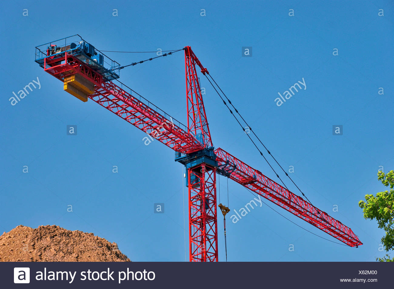 Tower Crane Lifting Stock Photos & Tower Crane Lifting Stock Images Alamy