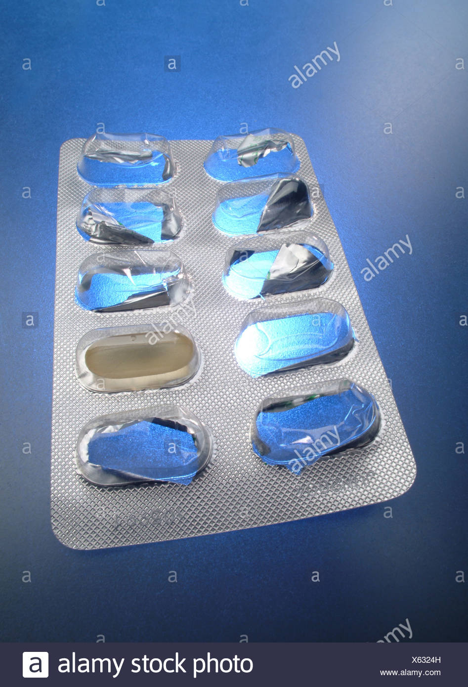 Opened Pack Of Tablets With Just One Tablet Stock Photo Alamy