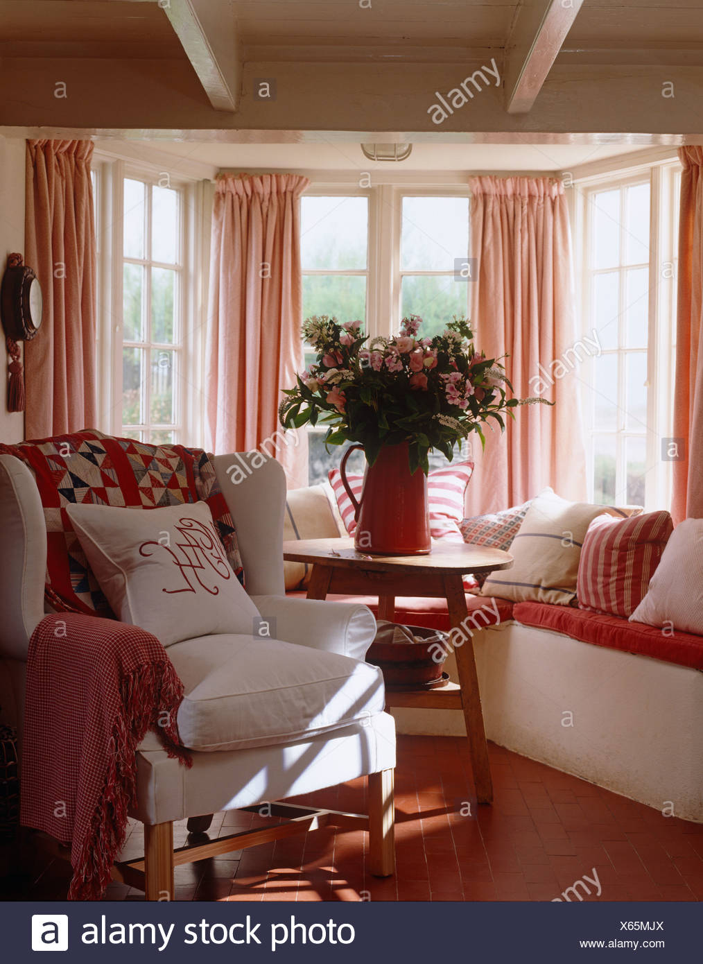 Bay Window Drapes High Resolution Stock Photography And Images Alamy