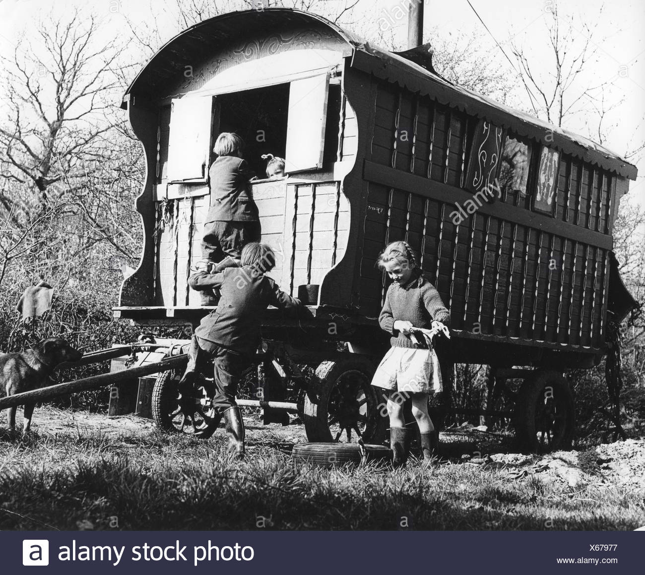 Gipsy Caravan High Resolution Stock Photography and Images - Alamy