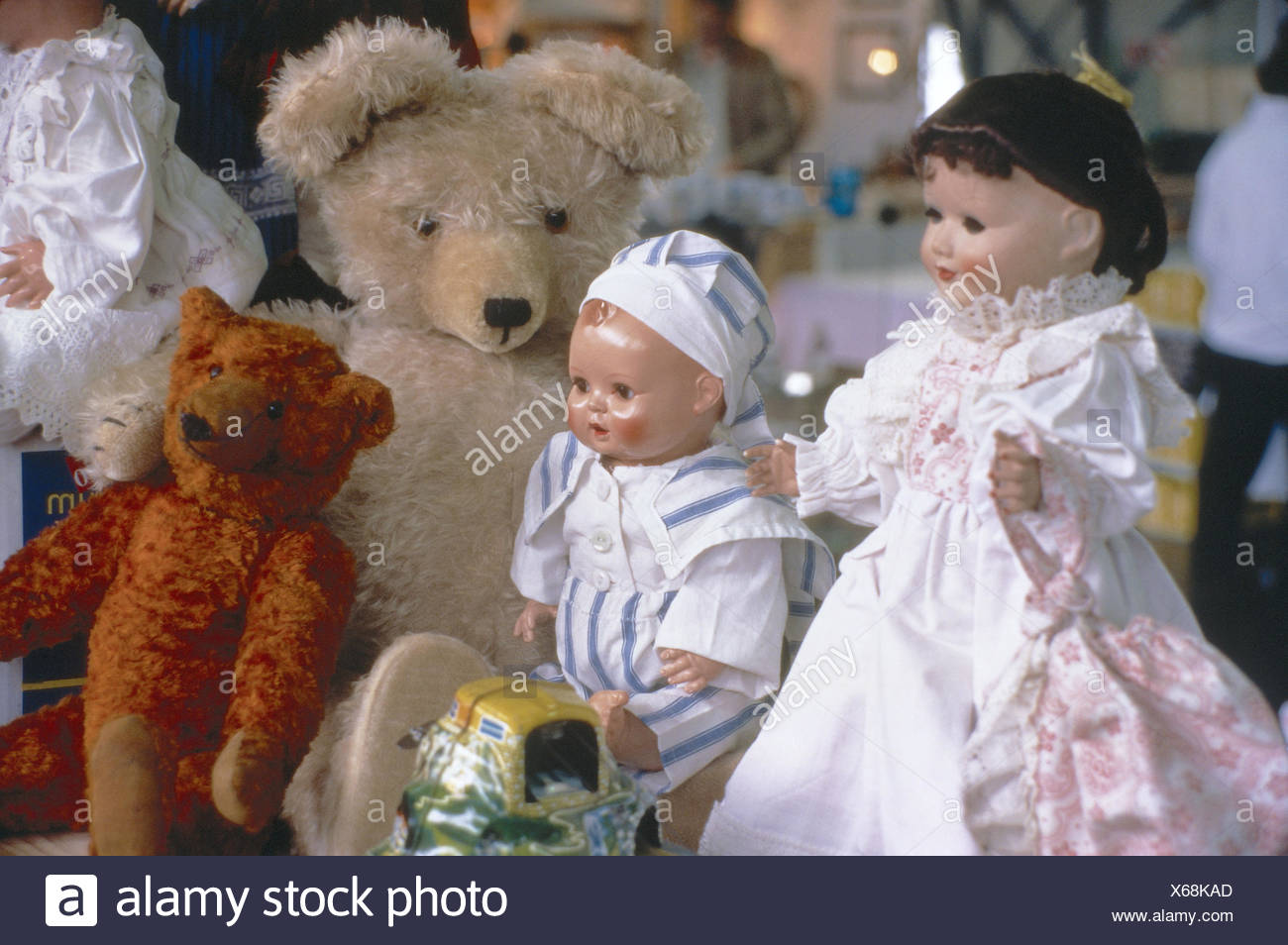 dolls and teddy bears