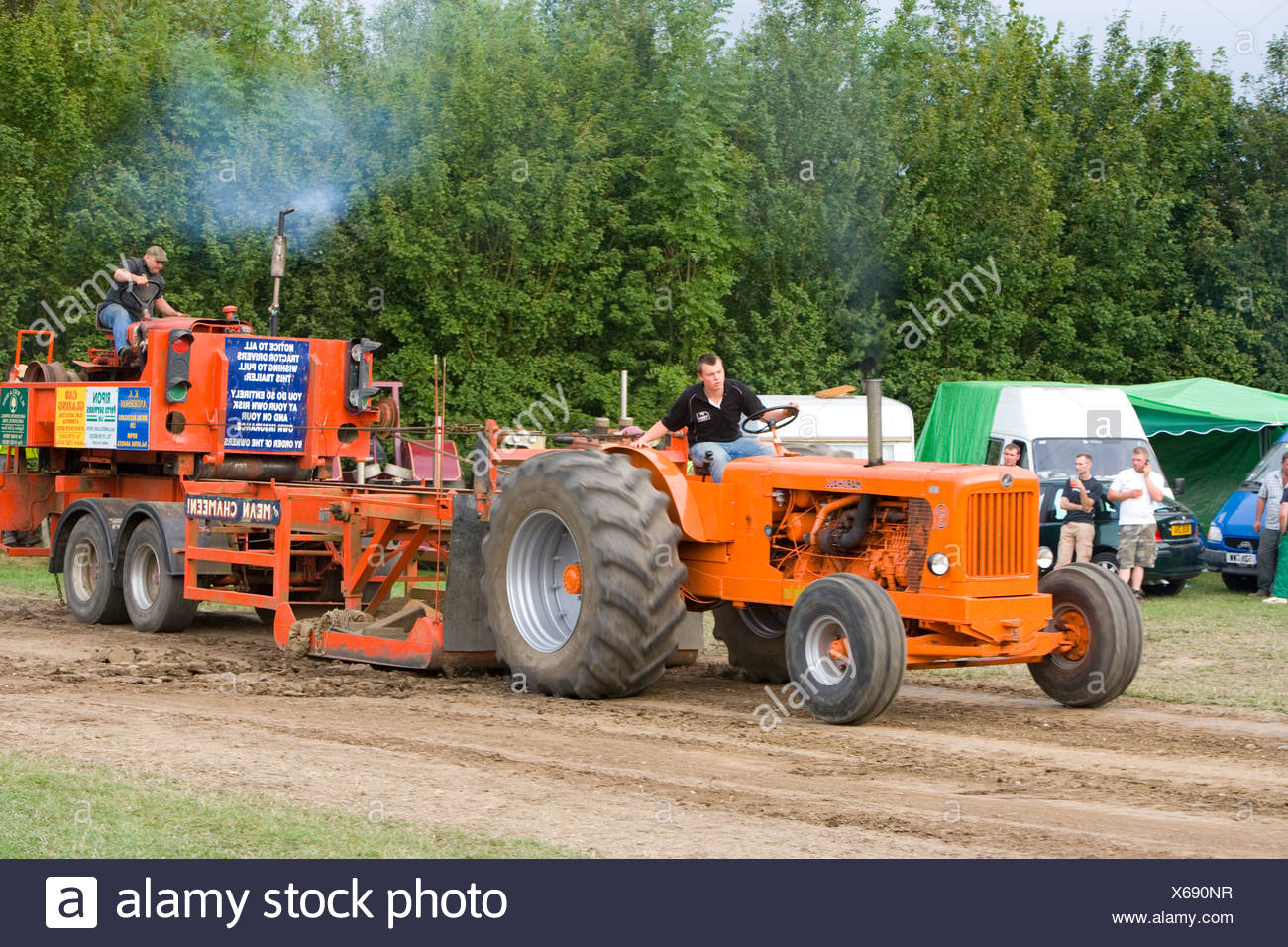 Tractor Pull Compete High Resolution Stock Photography and Images Alamy