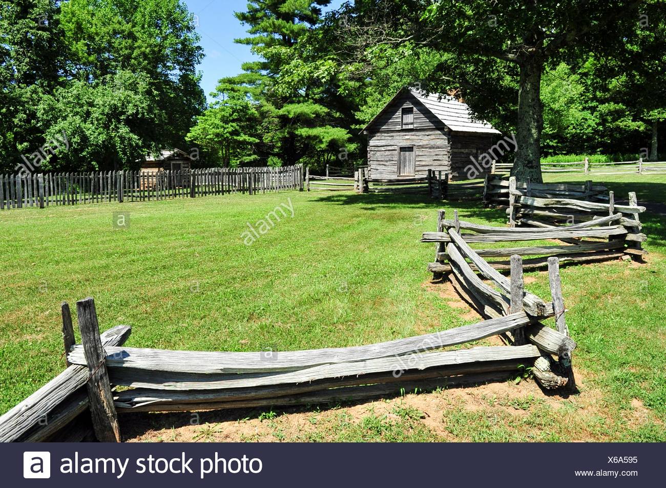 Puckett Cabin Along The Blue Ridge Parkway In Virginia Stock Photo