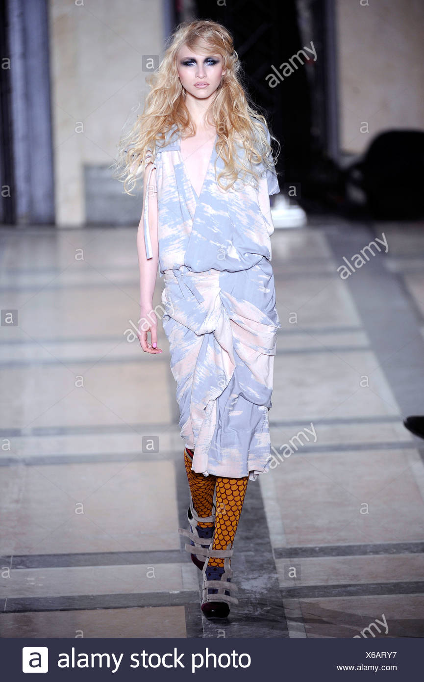 Vivienne Westwood Paris Ready To Wear Autumn Winter Heavy Eye