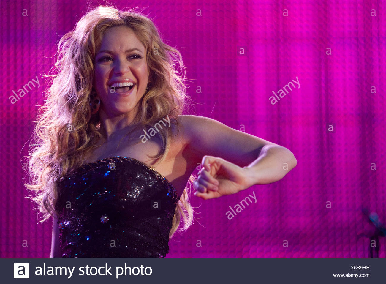 The Colombian Singer Shakira Live At The Energy Stars For Free
