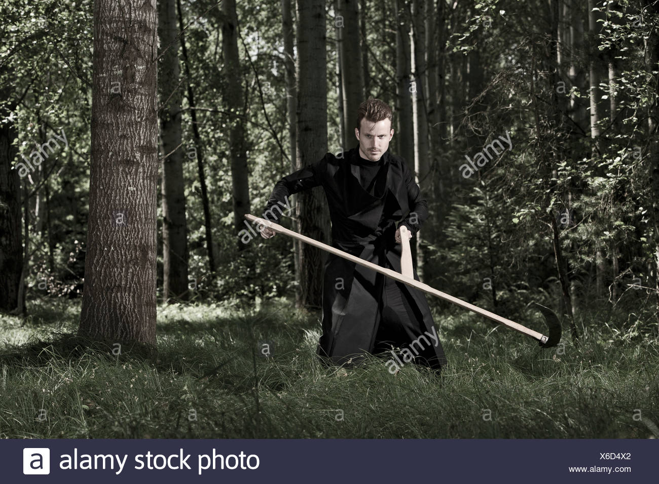 Drawing Scythe Holding Poses - Anime Fighting Pose Sketch Anime
