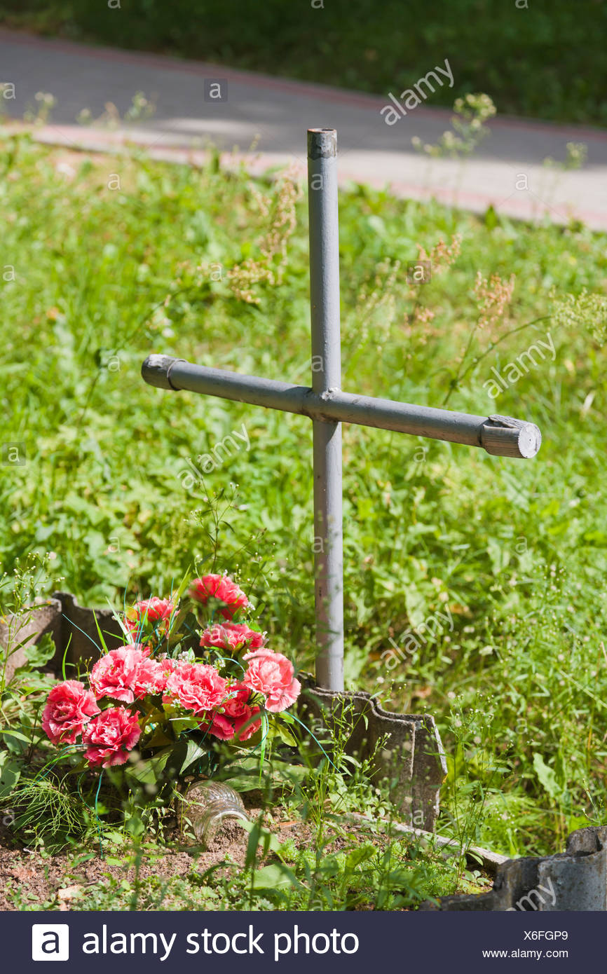 Metal Cross On Grave High Resolution Stock Photography and Images Alamy
