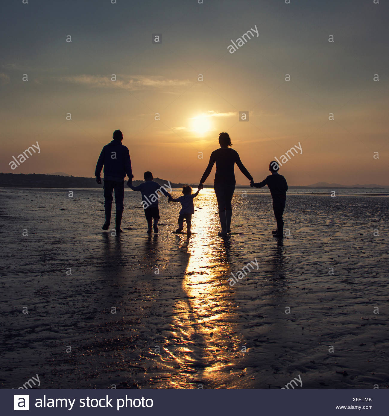 Three Girls Holding Hands High Resolution Stock Photography and Images ...